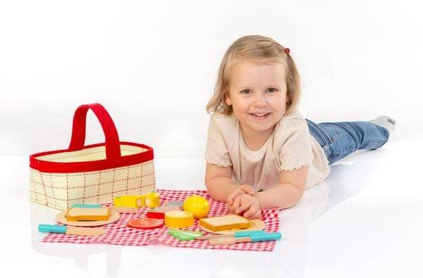 SpielMaus Küche Picknick Korb, 18 Teile