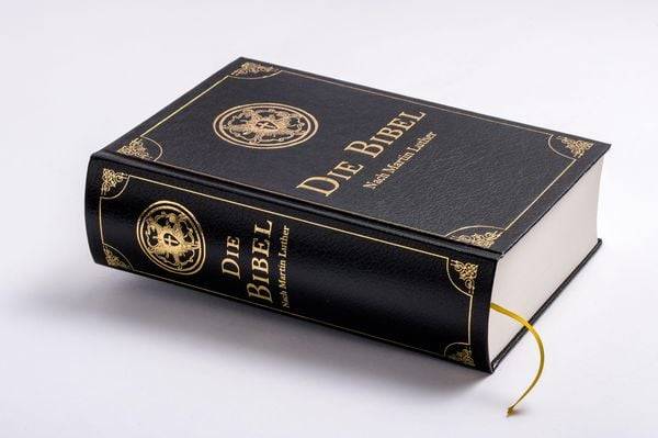 Die Bibel - Altes und Neues Testament