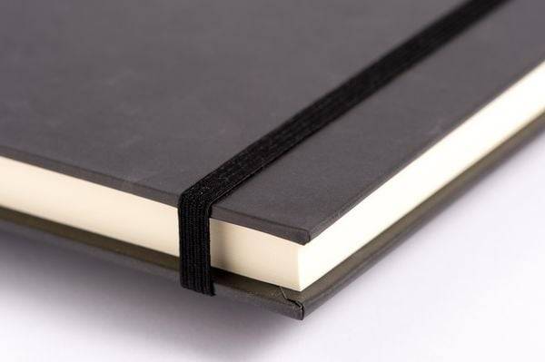 Anaconda Notizbuch/Notebook/Blank Book, punktiert, textiles Gummiband, schwarz, Hardcover (A5), 120g/m² Papier