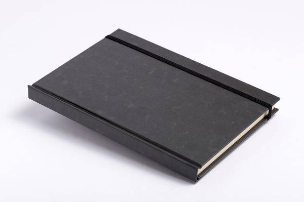 Anaconda Notizbuch/Notebook/Blank Book, punktiert, textiles Gummiband, schwarz, Hardcover (A5), 120g/m² Papier