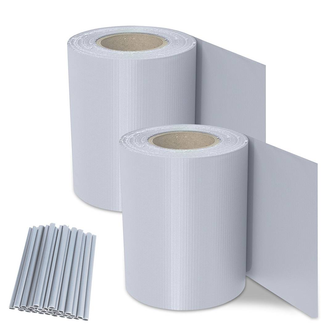 Zwei Rollen aus grauem, klebstoffbeschichtetem Material mit Schutzfolien, die teilweise abgezogen sind, plus ein kleines Bündel passender zugeschnittener Streifen.