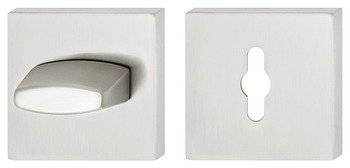 Eine Nahaufnahme einer zweiteiligen Wandplatte für einen Kippschalter. Die linke Seite weist einen versenkten Kippschalter auf, und die rechte Seite hat eine Aussparung für den Schalter.