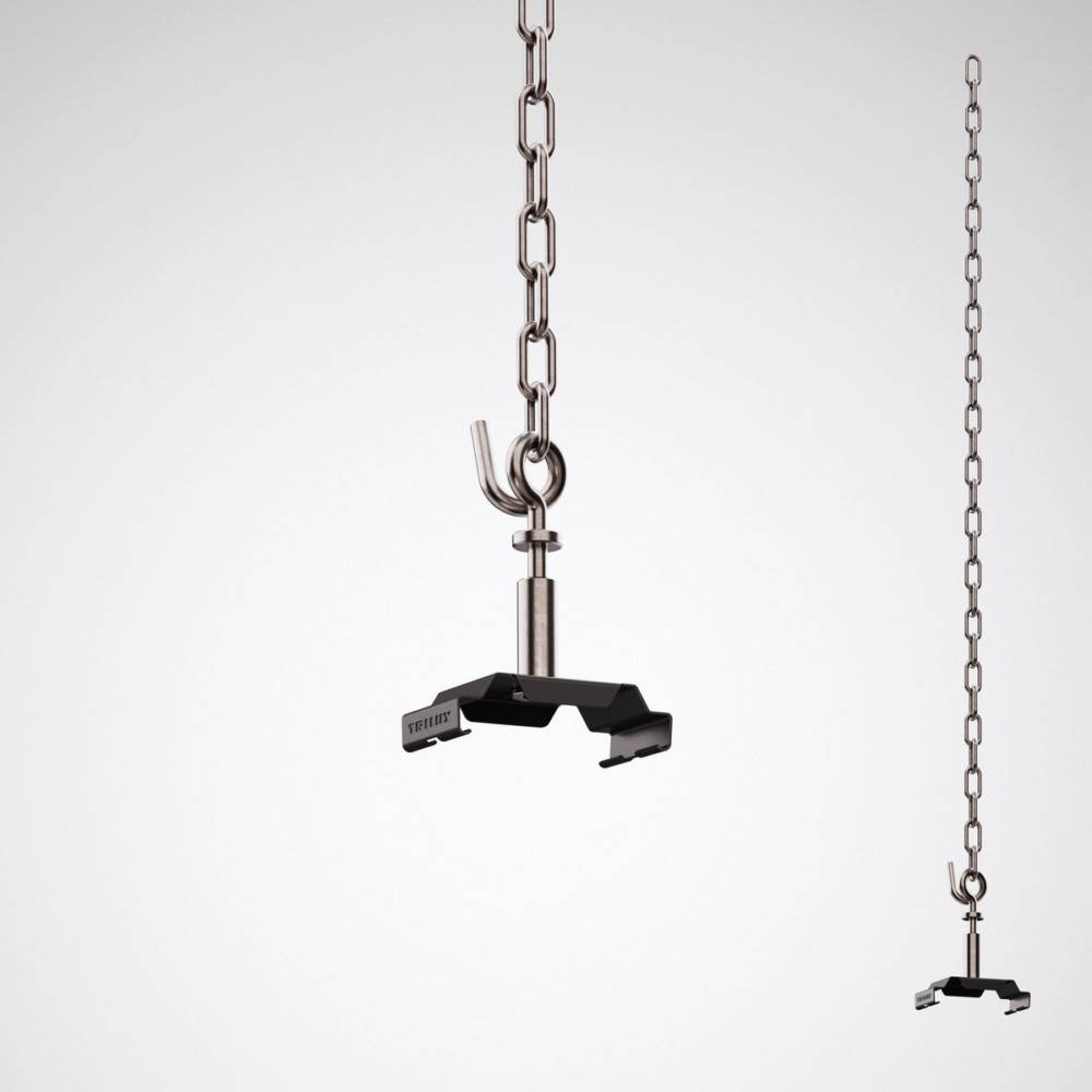 Metallkette, die an einer schwarzen Stahlklemme befestigt ist und zum Aufhängen von Gegenständen verwendet wird. Die Kette wird in zwei verschiedenen Längen dargestellt.
