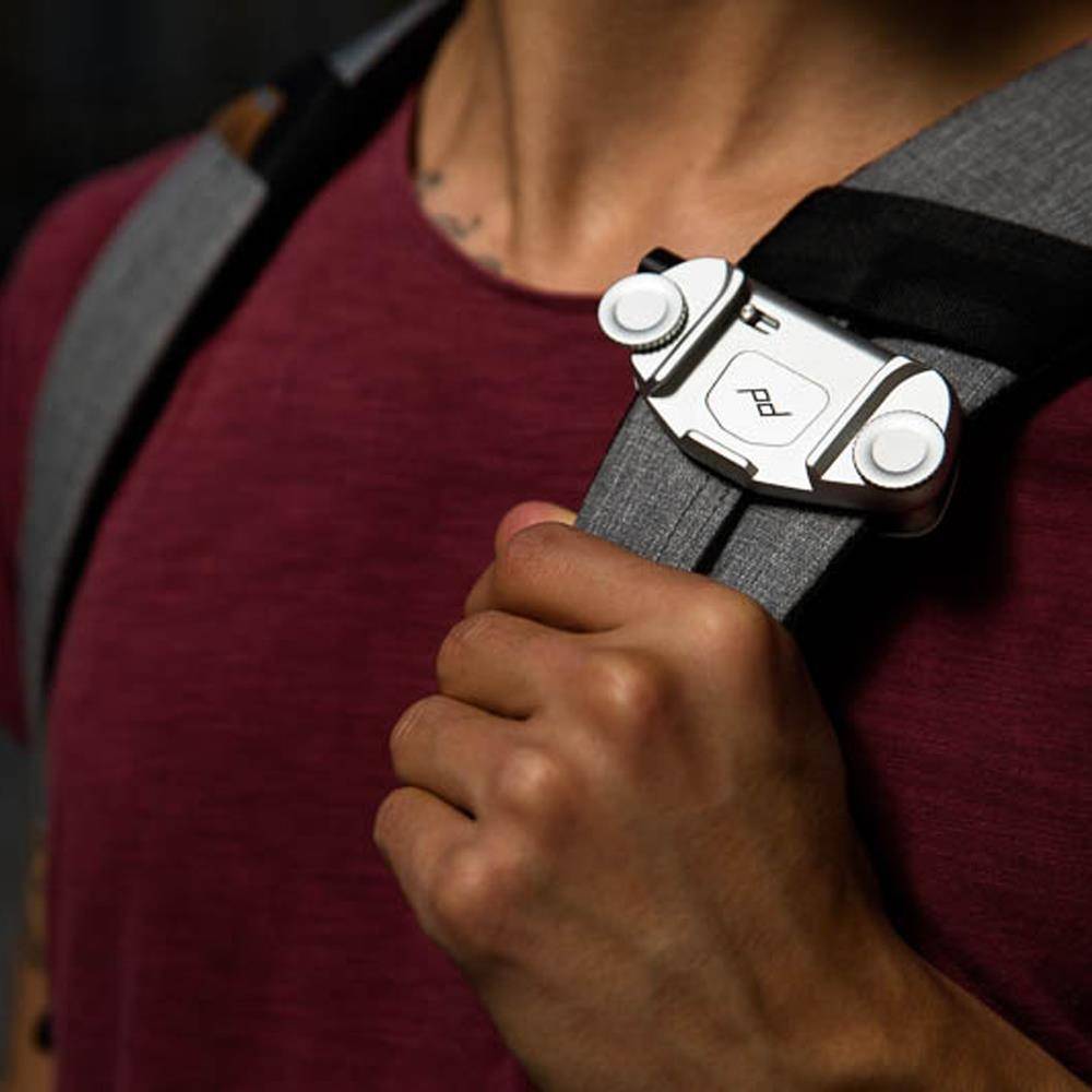 Peak Design Capture Clip (v3) Kamera Clip mit ARCA Wechselplatte silber