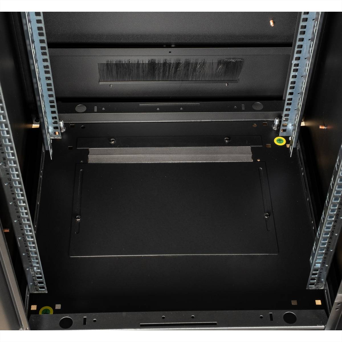 ROLINE 19-Zoll Netzwerkschrank Pro 32 HE, 600x600 BxT Glastür schwarz