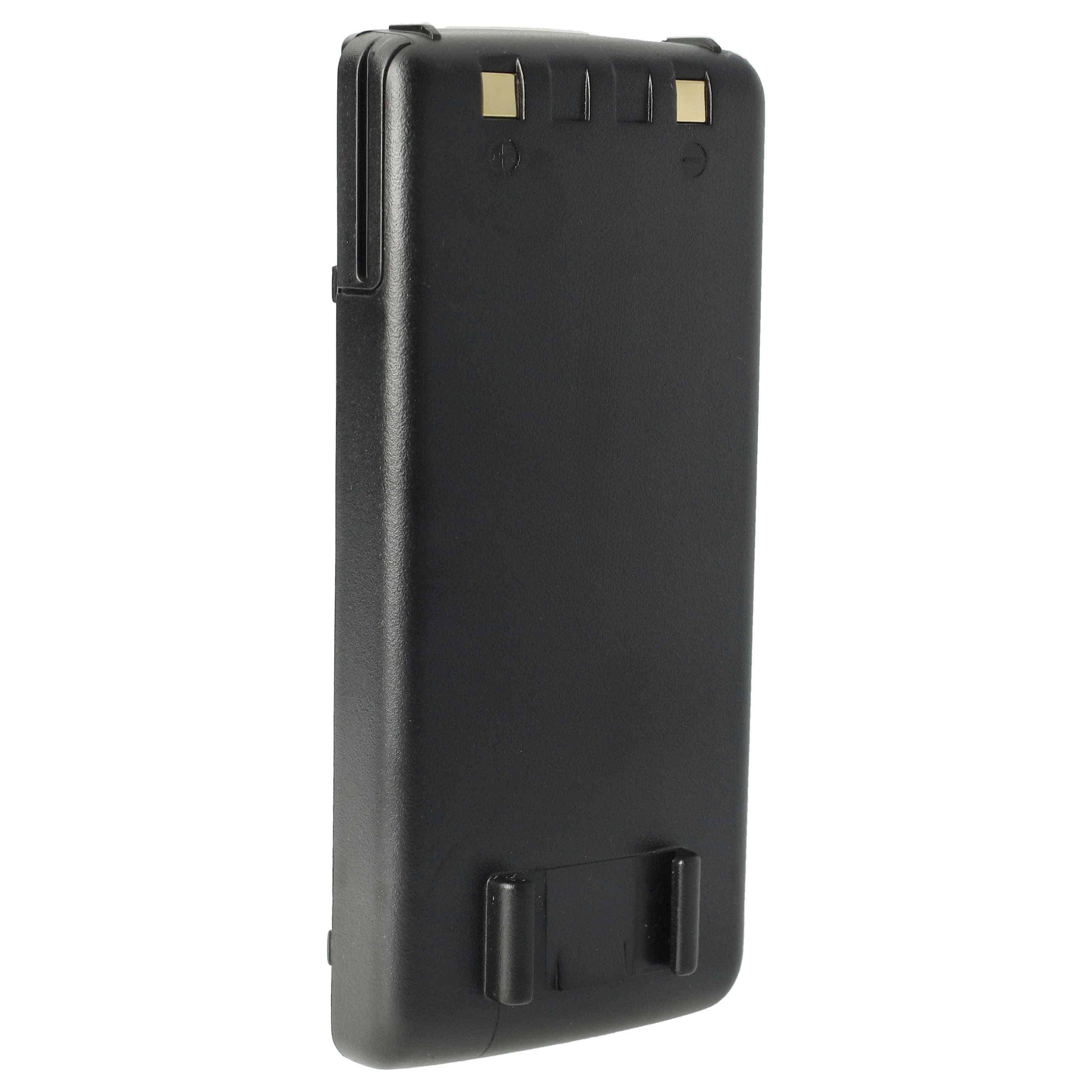 Ein schwarzes Batterieelement mit Anschllusspunkten und einer Klammer, konstruiert für tragbare elektronische Geräte.