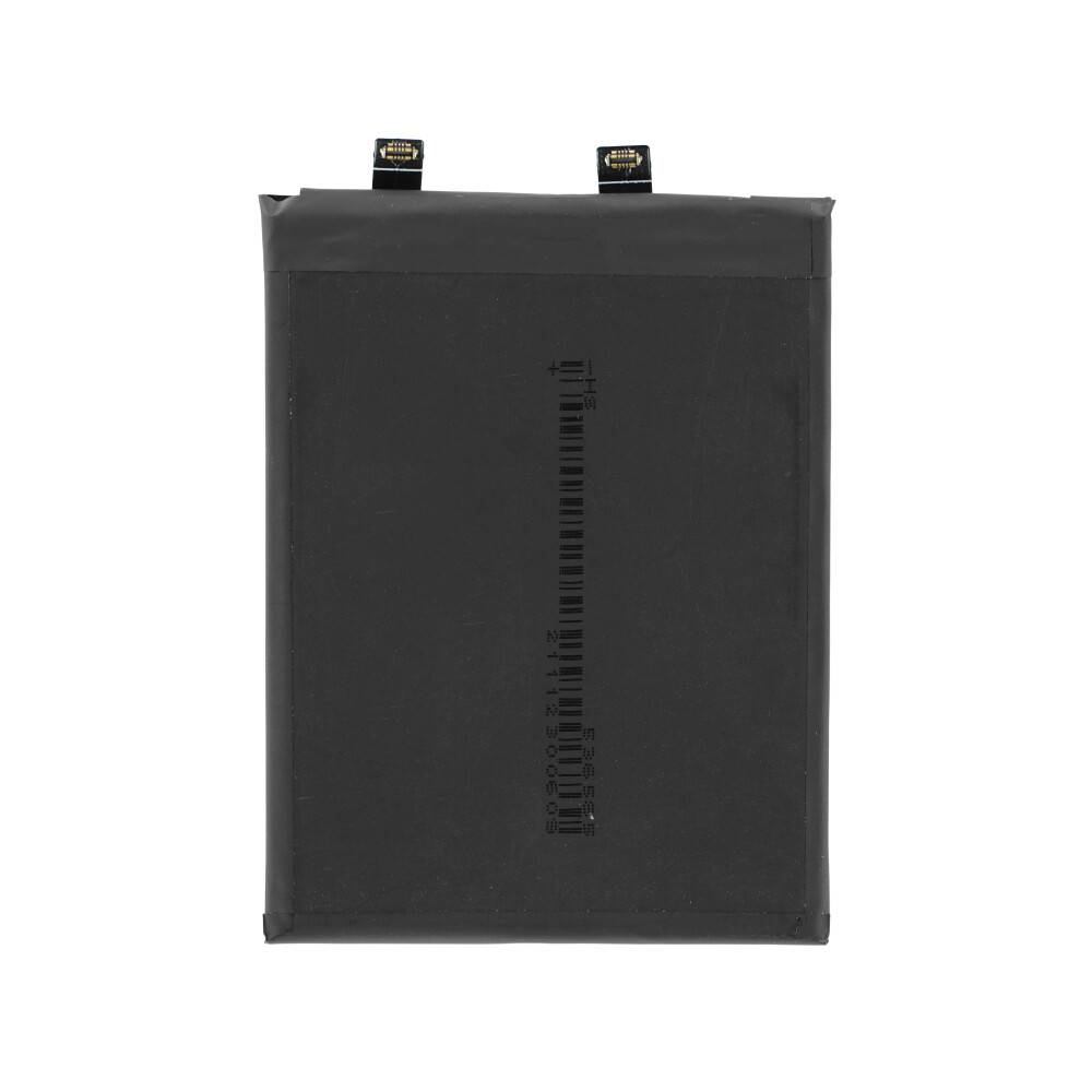 Ein rechteckiges schwarzes Batteriepack mit zwei Anschlüssen oben. Ein vertikaler Barcode ist auf der Vorderseite aufgedruckt.