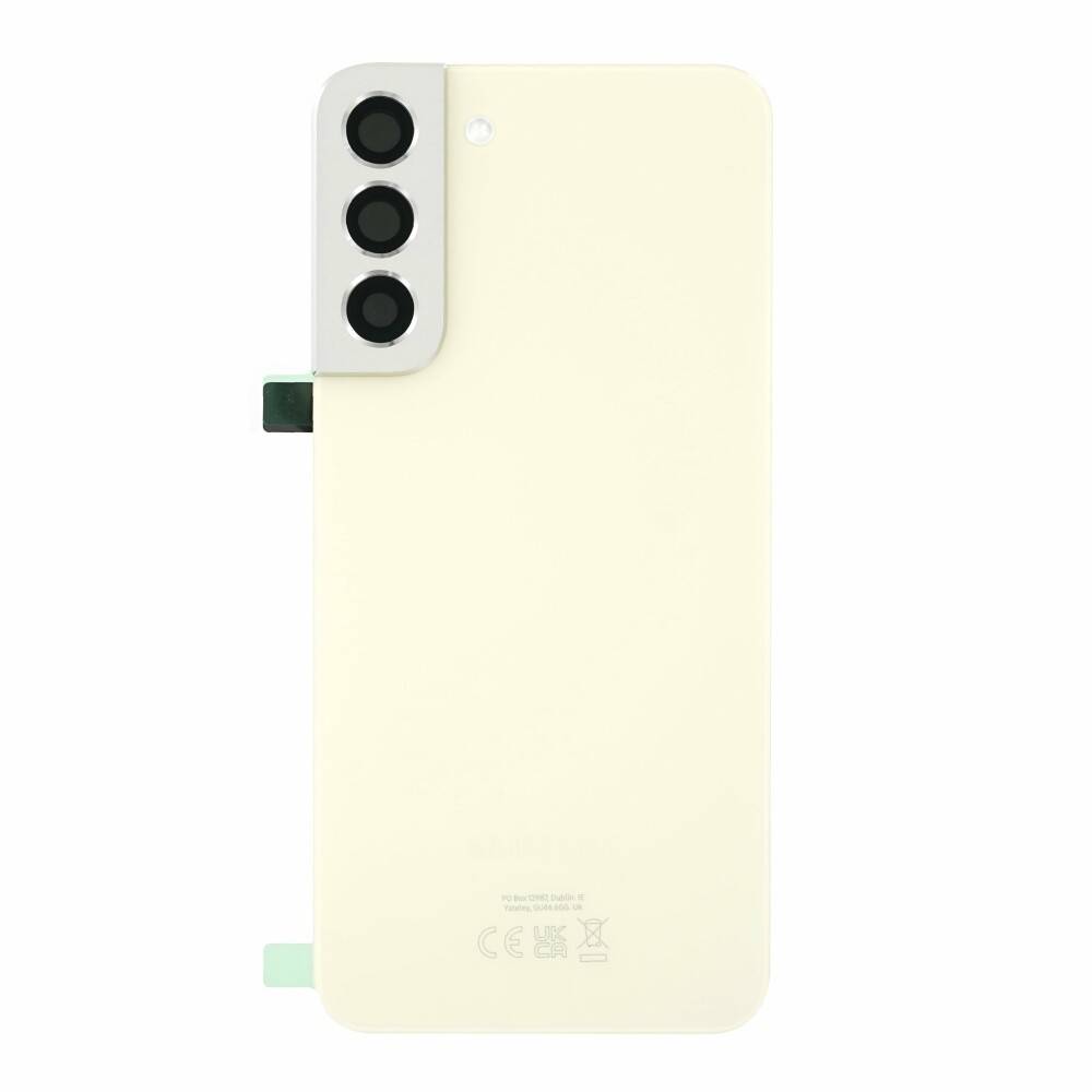 Ein Smartphone-Rücken mit drei Kameras in einer vertikalen Linie auf einem mattweißen Panel. CE- und andere Sicherheitssymbole sind unten sichtbar.