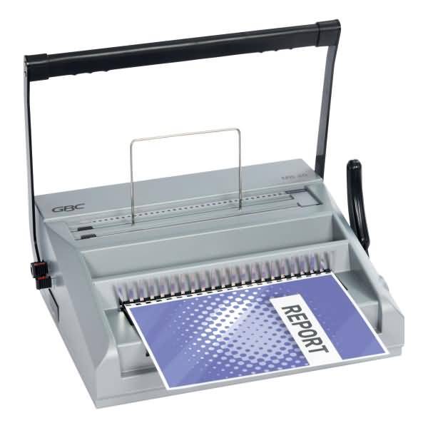 GBC-Spiralbindemaschine mit einem in die Spiralbindung eingelegten Berichtsheft