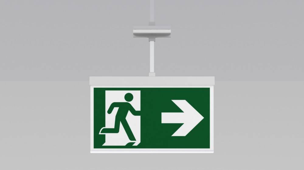 Fluchtwegeschild mit einer Person, die durch eine Tür läuft, mit einem nach rechts gerichteten Pfeil, der die Richtung zum Notausgang anzeigt.