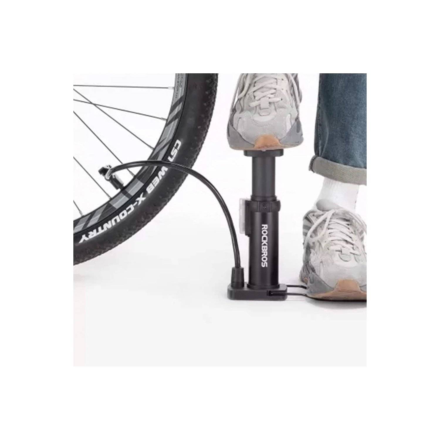 Standfahrradpumpe mit Manometer – Schwarz - Pumpe mit 3 Aufsätzen - 100 psi / 7 bar