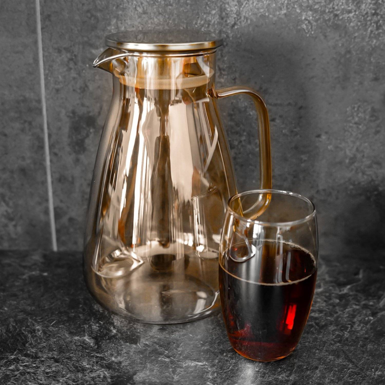 7 teiliges Karaffen-Set, 1x Karaffe 1,95L, 6x Gläser 330 ml Wasserkrug in Gold