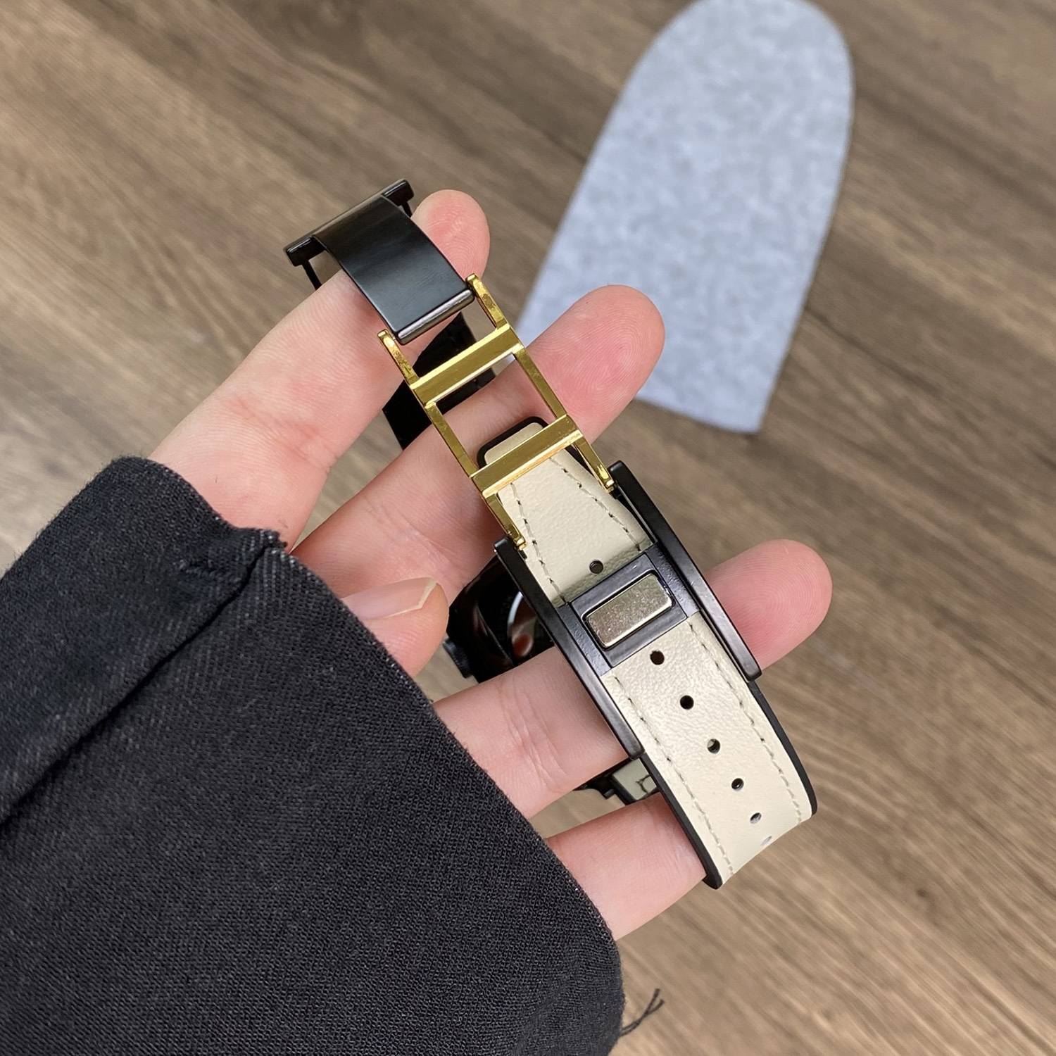 Für Apple Watch SE 2023 40mm Kunstleder Magnetschnalle Arm Band Pink