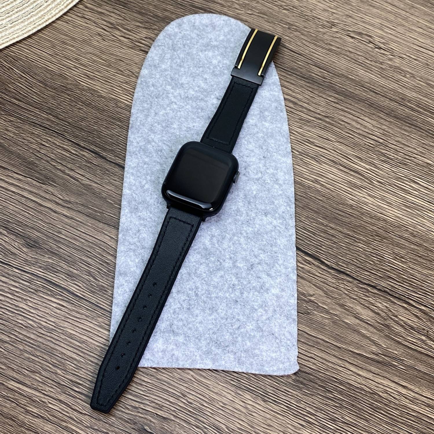 Für Apple Watch SE 2023 40mm Kunstleder Magnetschnalle Armband Schwarz