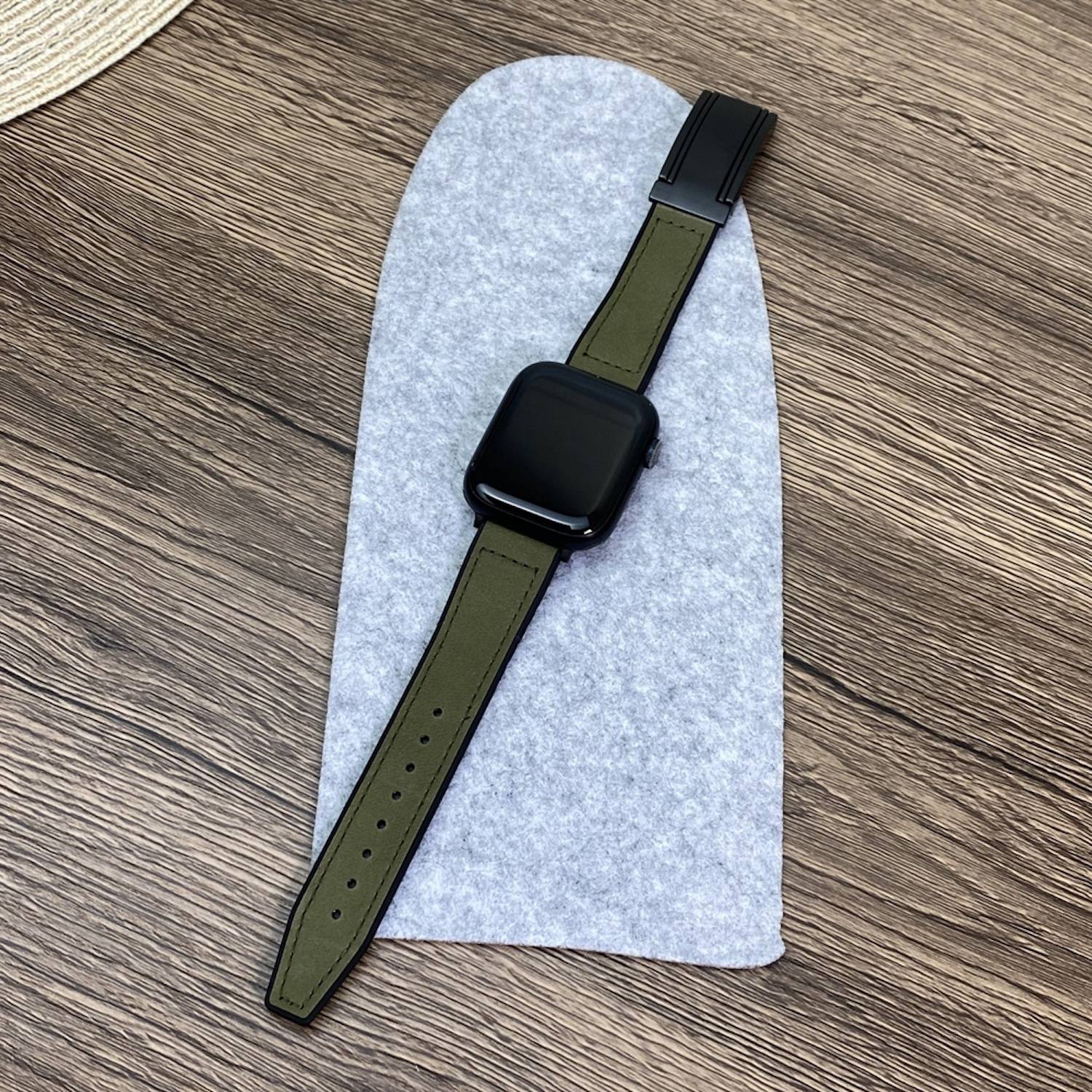Für Apple Watch SE 2023 40mm Kunstleder Magnetschnalle Armband D- Grün
