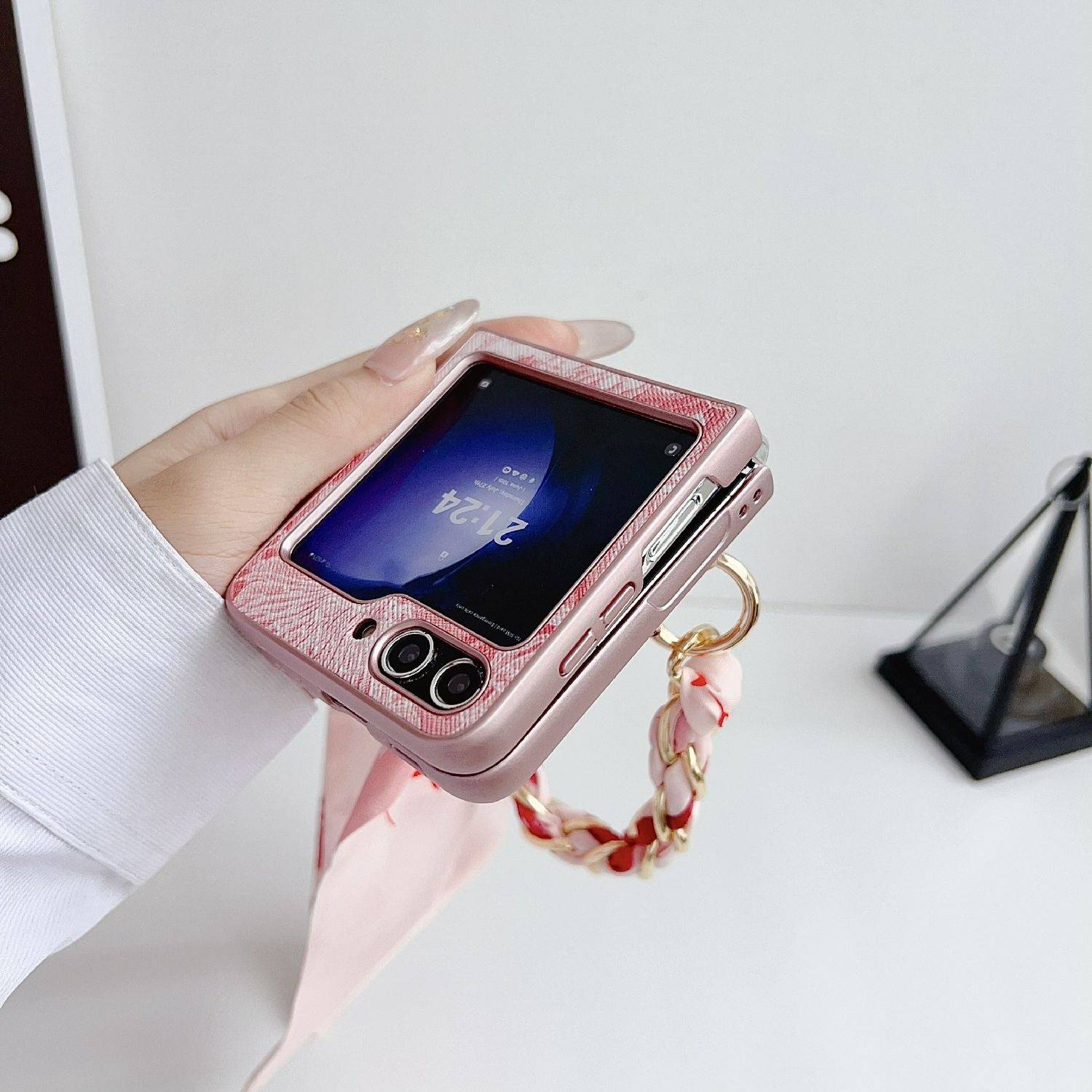 Für Samsung Galaxy Z Flip6 Stick Design Motiv Hülle und Armband Pink