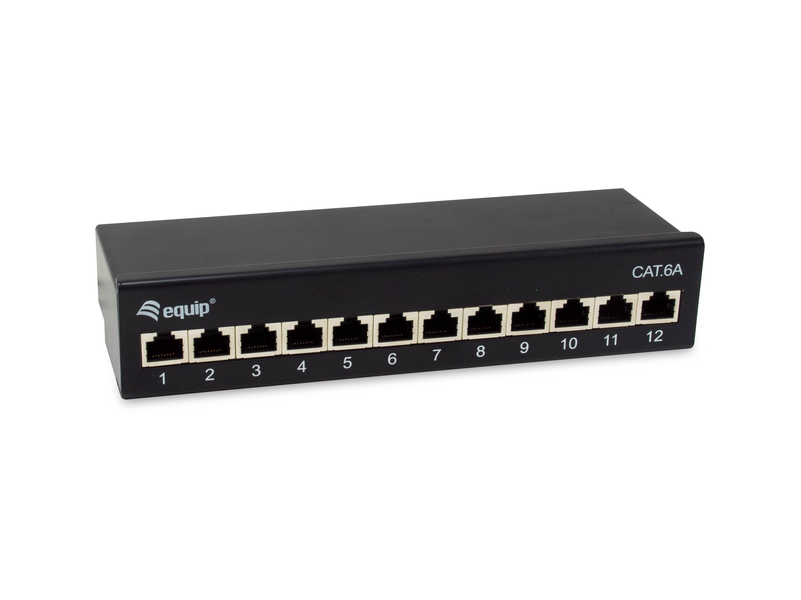 Schwarzes 12er CAT6A Ethernet-Patchfeld mit nummerierten RJ45-Anschlüssen 1-12 und Equip-Logo auf der Vorderseite.