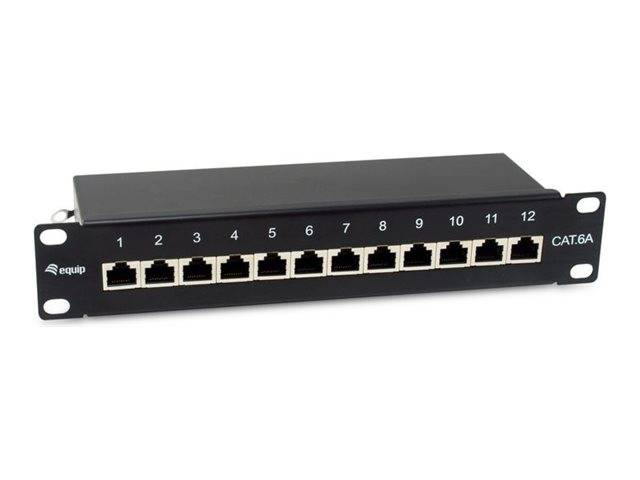1HE schwarzes CAT6A-Patchfeld mit 12 nummerierten RJ45-Ethernet-Anschlüssen, Vorderansicht auf weißem Hintergrund dargestellt.