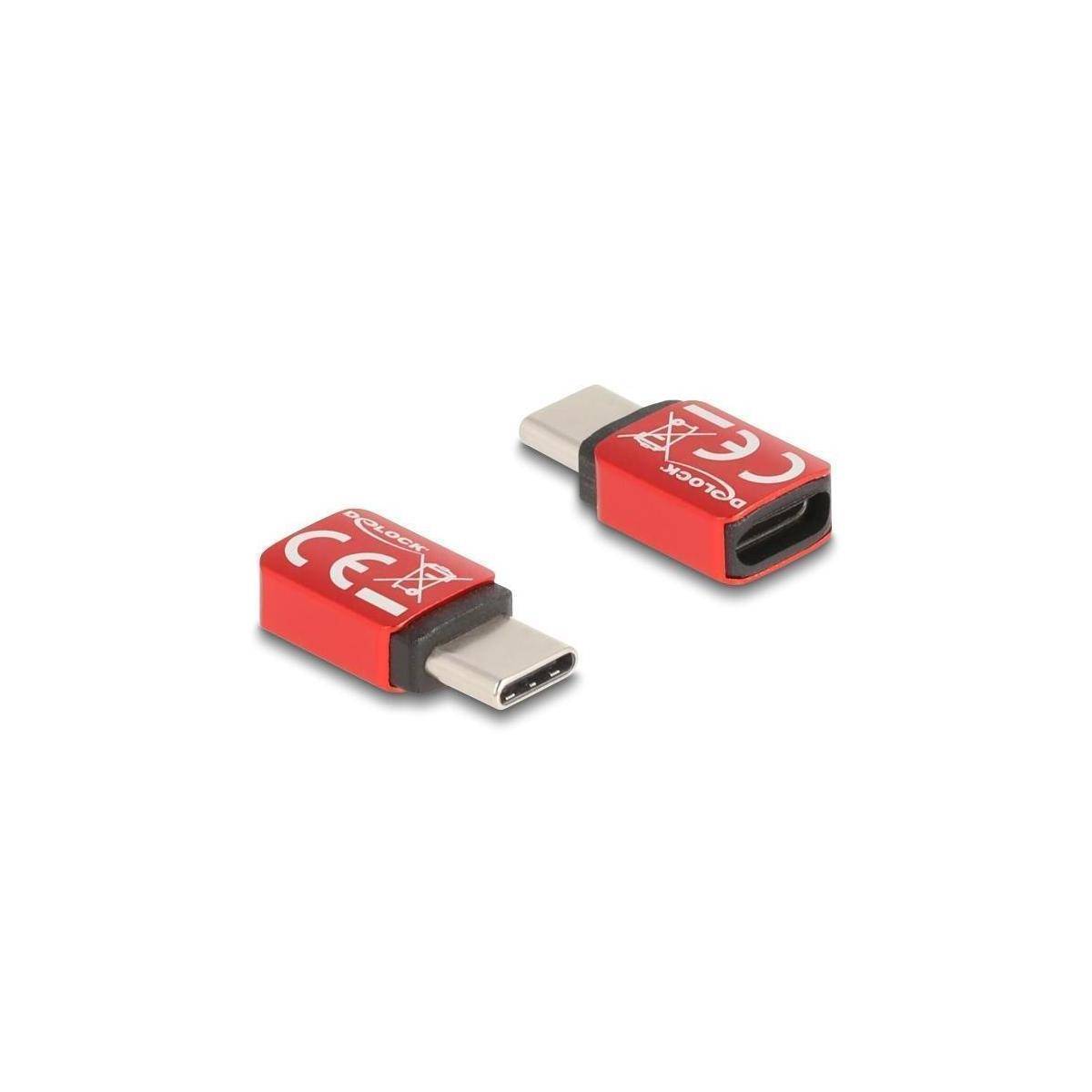 Zwei rote USB-C-zu-USB-A-Adapter mit CE-Markierungen werden in einem Winkel gezeigt, um beide Seiten zu präsentieren.