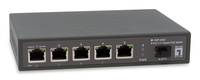 Ein kleiner grauer Ethernet-Netzwerkschalter mit fünf RJ45-Anschlüssen auf der Vorderseite und Statusleuchten, der zum Verbinden mehrerer Geräte mit einem Netzwerk verwendet wird.