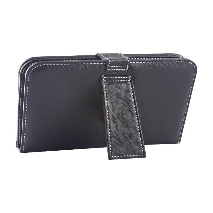 Case für 7" Tablet mit Tastatur und USB-Adaptern