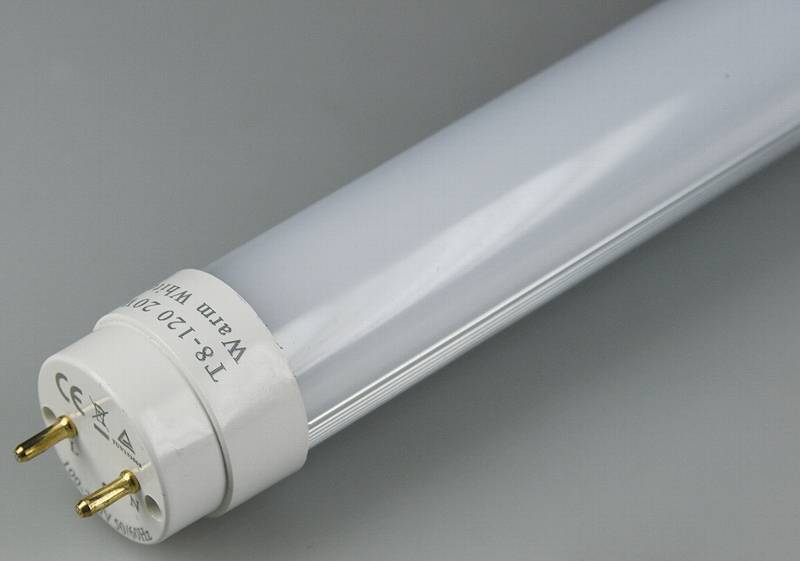 LED T8 Röhre - Sockel G13, 11,0 W ersetzen 65 W, 600 mm Länge