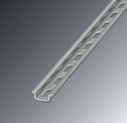 Eine Metalleckschiene für Trockenbauwände mit Perforationen an beiden Seiten für einfache Installation und guten Halt, verwendet zur Herstellung glatter Wandecken.