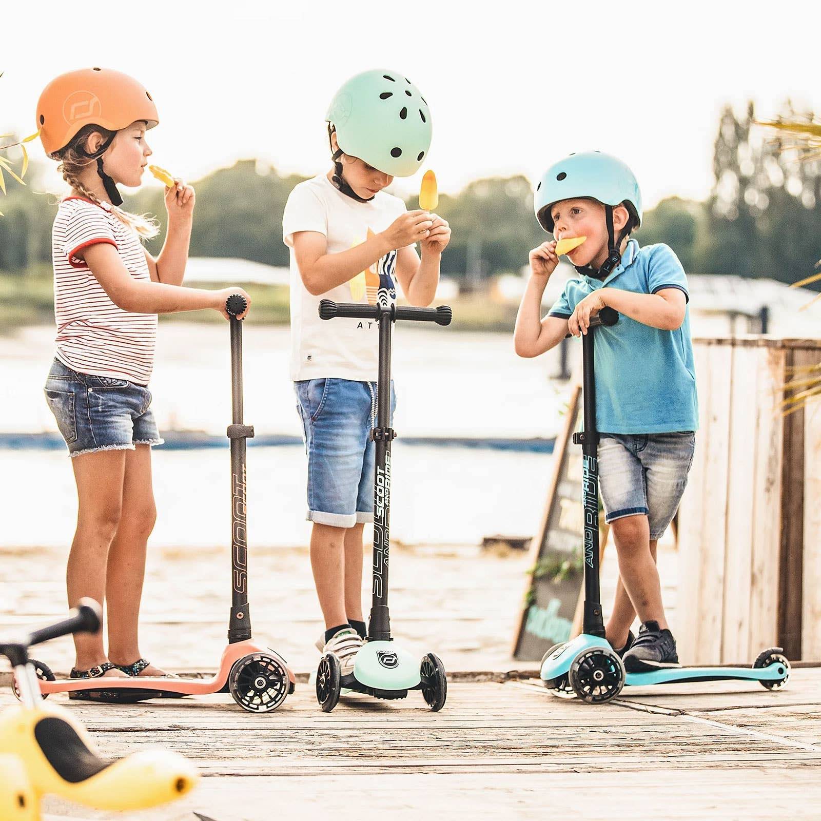 Scoot & Ride Helm S-M blueberry
