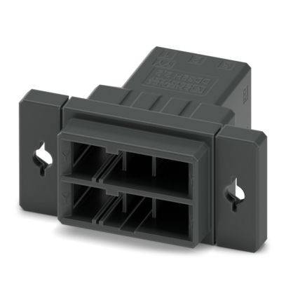 Ein schwarzer, rechteckiger elektrischer Stecker mit mehreren Schlitzen, auf einer Platte montiert.