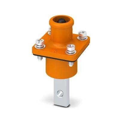 Ein orangefarbener Verbinder mit einem zylindrischen Oberteil, quadratischer Basis und metallenem Anschlussbereich ist vor einem einfarbigen Hintergrund abgebildet.