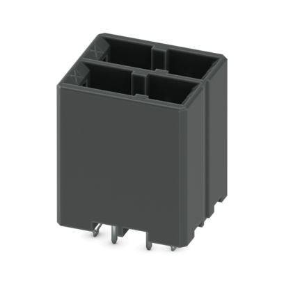Ein schwarzer Steckverbinder mit vier vertikalen Schlitzen und Metallstiften an der Unterseite, der für elektronische oder elektrische Verbindungen verwendet wird.