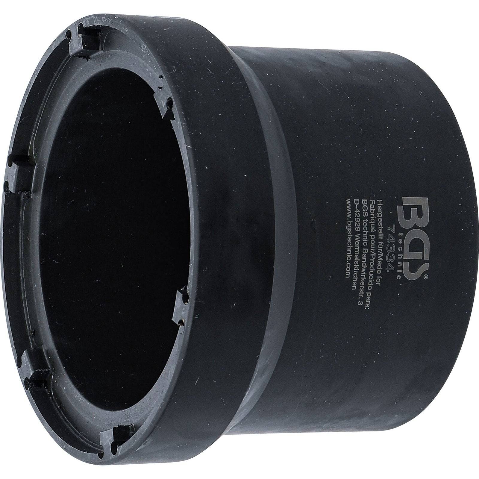 Ein schwarzes zylindrisches Werkzeug, mit der Beschriftung 'BGS', das zur Demontage und Installation von Kraftstofftank-Verschlussringen entwickelt wurde und Griffnuten an seinem Rand aufweist.