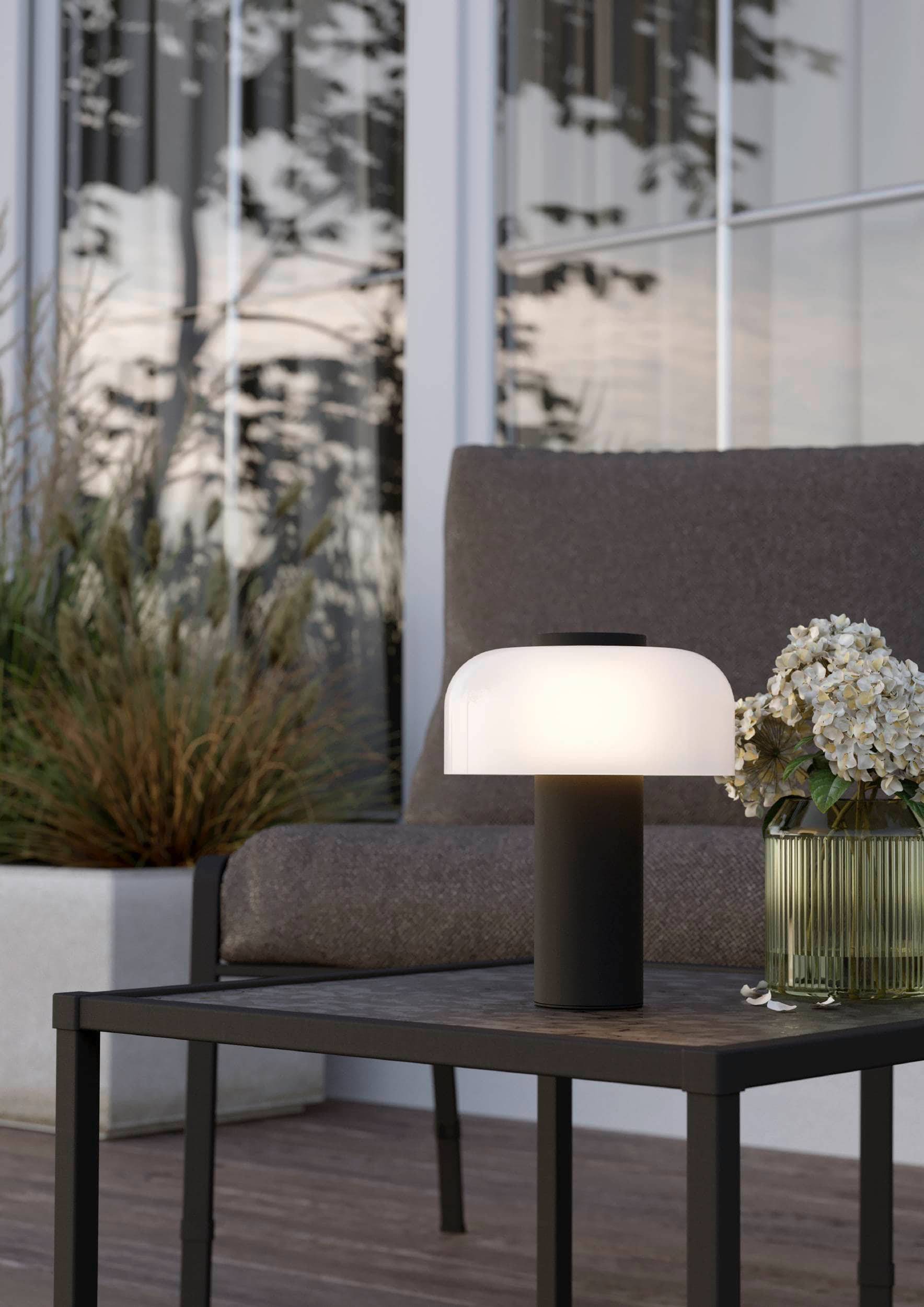 EGLO LED-Akku-Tischleuchte 900984 schwarz/weiß, 2,25 W, 250 lm, CCT, IP44