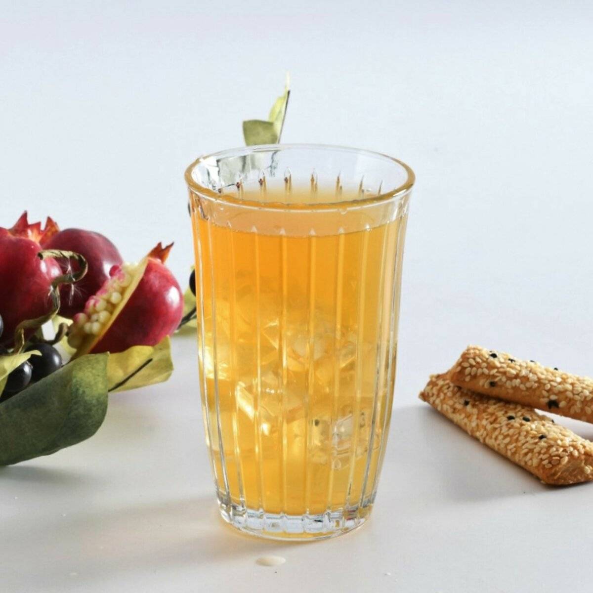 4 Tlg. Elegante Trinkgläser in transparent mit vertikalen Riffle Design 295 ml