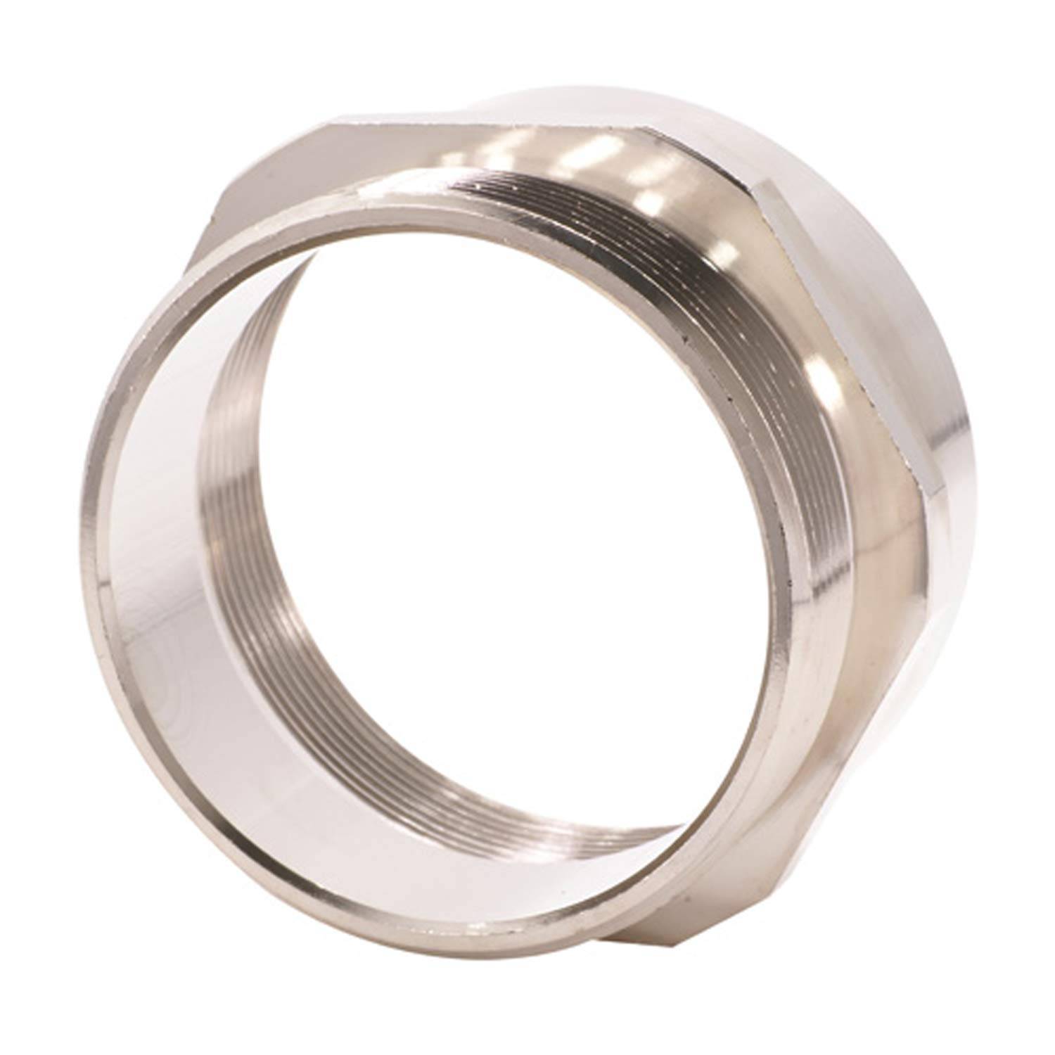 Eine Nahaufnahme eines metallischen Gewinderings, der auf seiner glänzenden Oberfläche Licht reflektiert und typischerweise in der Sanitärtechnik oder Maschinenbau verwendet wird.