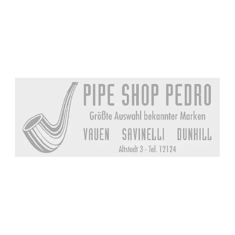 Pipe Shop Pedro' Schild mit einer Pfeifenillustration. Text: 'Größte Auswahl bekannter Marken Vauen Savinelli Dunhill, Altstadt 3 - Tel. 12124'.