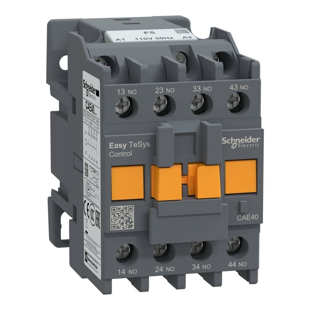 Schneider Electric Easy TeSys CAE40 Schütz mit mehreren beschrifteten Anschlüssen zur Steuerung elektrischer Lasten, ausgestattet mit orangen Bedienungstasten.