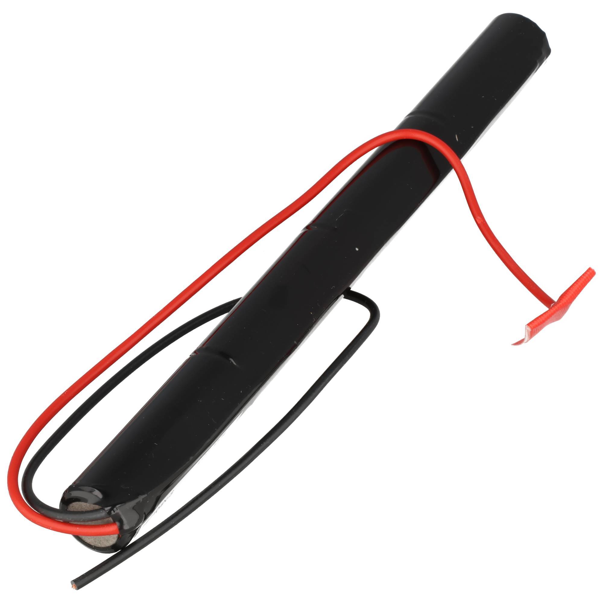 Schwarzer zylindrischer Batteriehalter mit roten und schwarzen Drähten auf weißem Hintergrund.