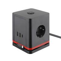 Ein schwarz-roter, würfelförmiger Steckdosenleiste mit mehreren Steckdosen und USB-Anschlüssen, ausgestattet mit einem Verbindungskabel.