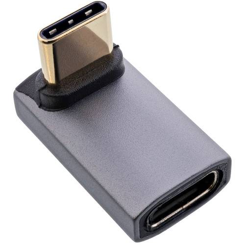 Ein USB-C zu USB-C Adapter mit kompaktem, rechteckigem Design und metallischer Oberfläche ist abgebildet.