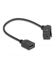 Ein schwarzes HDMI-Adapterkabel von männlich zu weiblich mit einem 90-Grad-Winkelstecker.