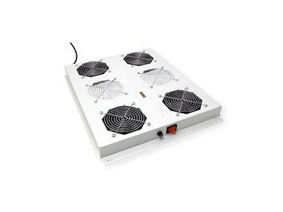 Weiße rechteckige Kühlgebläseeinheit mit vier kreisförmigen schwarzen Lüftungsgittern und einem Netzschalter an der Seite, auf weißem Hintergrund platziert.