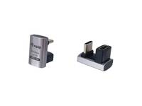 Zwei kleine USB-Adapter-Stecker, einer zylindrisch und einer rechteckig, auf weißem Hintergrund dargestellt.