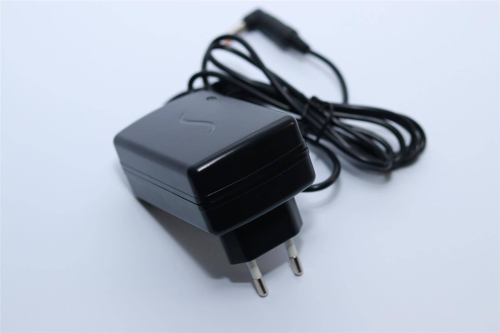 Netzteil für Philips Lumea Precision Plus - Ersatznetzteil für A00440 / 422203948402 - 9 Volt