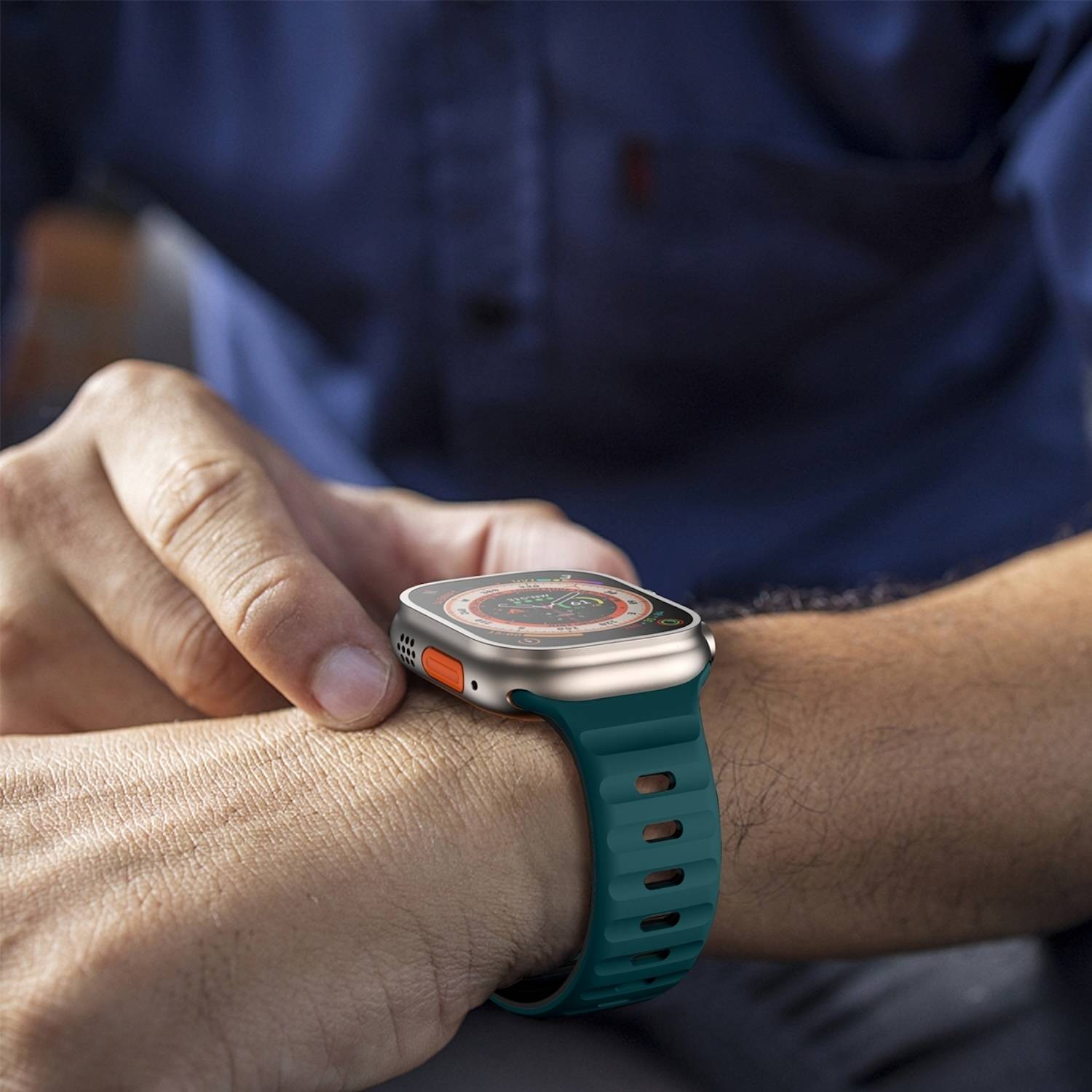 Für Apple Watch SE 2023 44mm Silikon Wellenstruktur Armband Dunkelgrün