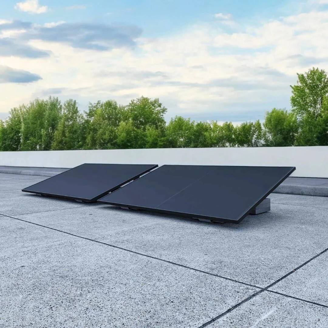 MYVOLTAICS Balkonkraftwerk MyCarport 880+ Watt mit Unterkonstruktion, bifazial, Hoymiles Wechselrichter WLAN 800 Watt, Steckerfertig - einstecken