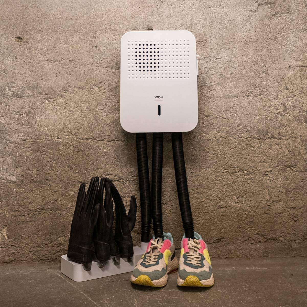 WDH Schuhtrockner WDH-ST4 - 265 W - mit Ozonfunktion - entfernt Gerüche & Bakterien