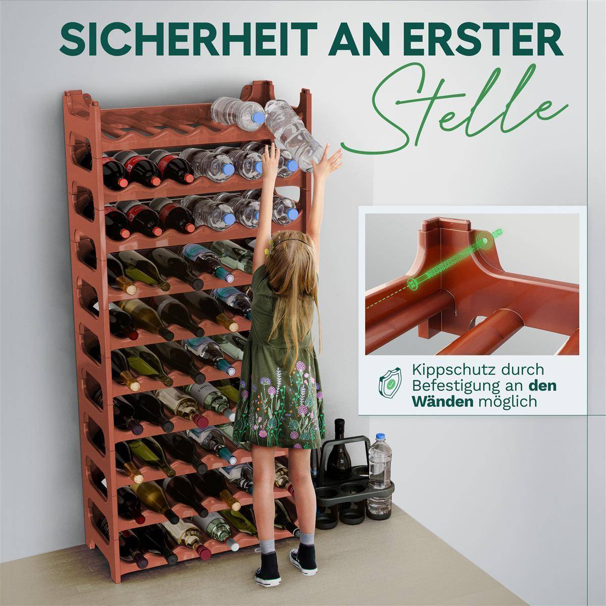 Ein Kind steht auf Zehenspitzen und versucht, eine Flasche in einem hohen Weinregal zu erreichen. Der Text betont die Sicherheit und hebt eine Option hervor, das Regal an der Wand zu befestigen.