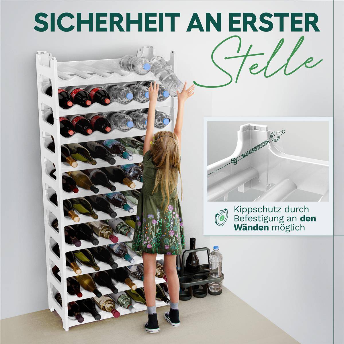 Ein Kind greift nach einem hohen, vollbeladenen Flaschenregal. Text lautet: 