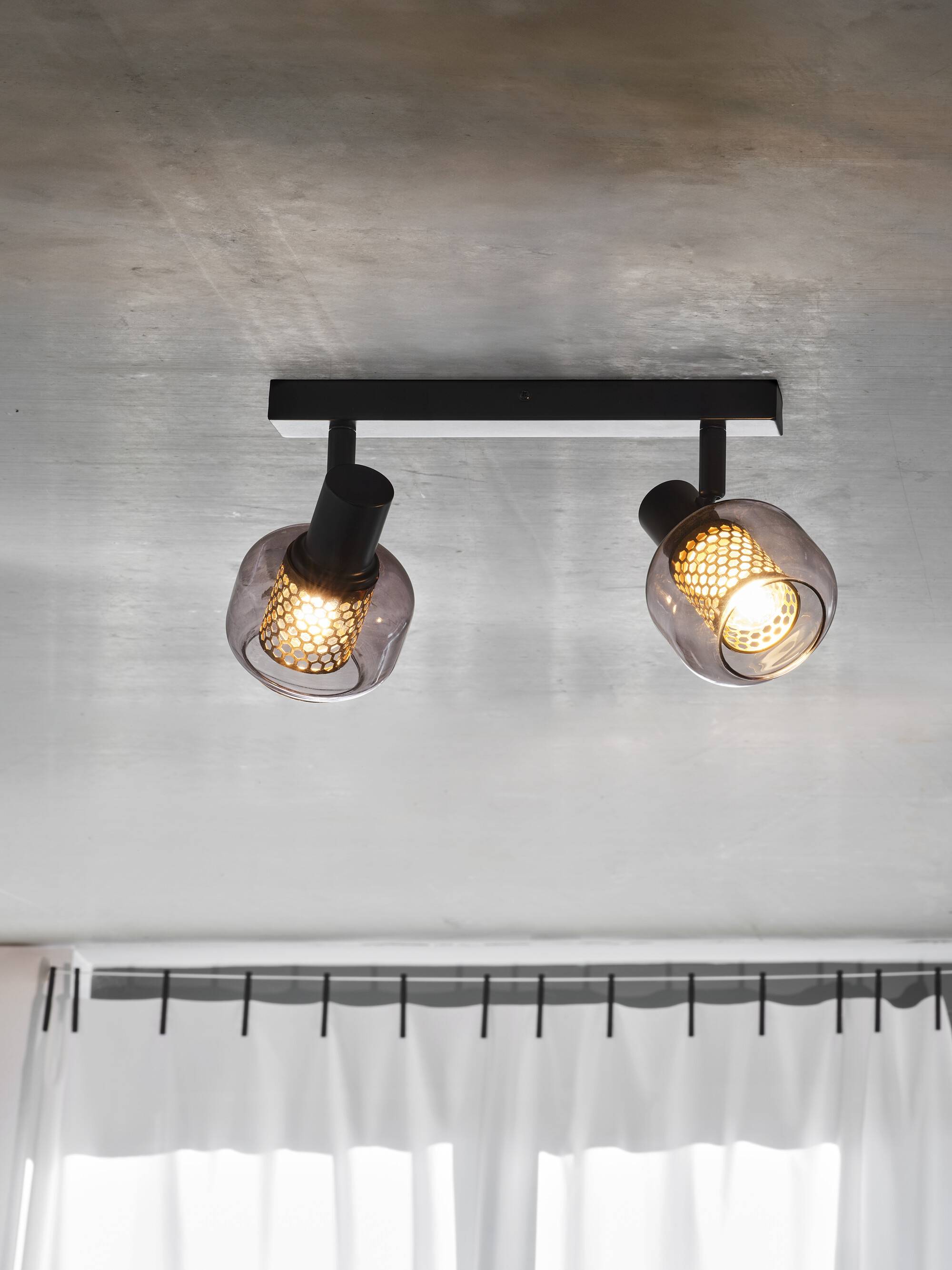 LEDVANCE LED-Deckenleuchte 4058075838031, 2 x E14, 5,6W, 500lm, 2700K, schwarz